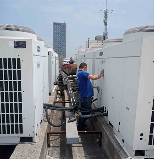 三台中央空调制热和不制冷系统维修方法